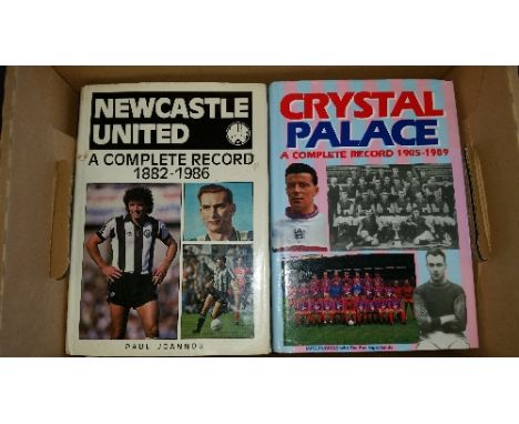 FOOTBALL, hardback editions of club histories, inc. Manchester United, Arsenal, Tottenham, Blackburn, Newcastle, Crystal Pala