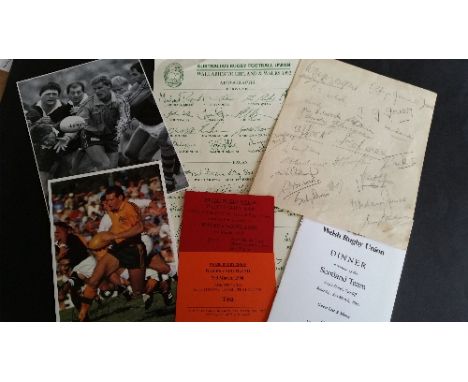 RUGBY UNION, selection, inc. Australia (3), signed magazine photos by David Campese & Michael Lynagh; facsimile autograph tea