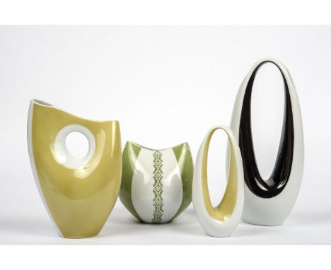 Konvolut Rosenthal-Vasen, Entw. Beate Kuhn, 50er Jahre4 Teile, Modell-Nr. 2658, 2 x  2661, 2707; Vase "Spiegelei-Vase" 21 cm 