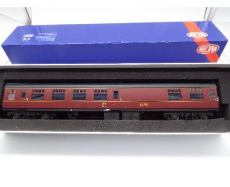 Heljan - an O gauge model BSK Mk1 carmine and cream passenger carriage # 4920, appears mint in nm blue box with internal pack