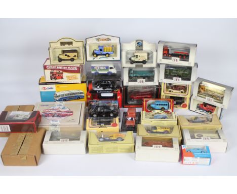 Diecast vehicles - 32 Vehicles to include a Corgi anniversary limited edition Ulsterbus, which includes certificate showing n