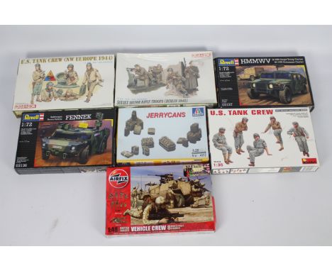 Dragon, Italeri, Airfix, Revell - Seven boxed 1:35 &amp; 1:72 scale military vehicle, figures and accessory kits plastic mode