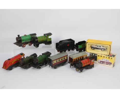 Hornby - Chad Valley - Vanguards - A collection of 6 clockwork locos, 2 x coaches and a boxed Vanguards Rover P4, the items a