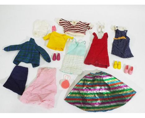 Sindy - Tressy - A collection of 10 x items of vintage Sindy and Tressy clothing and 5 x pairs of shoes including three dress