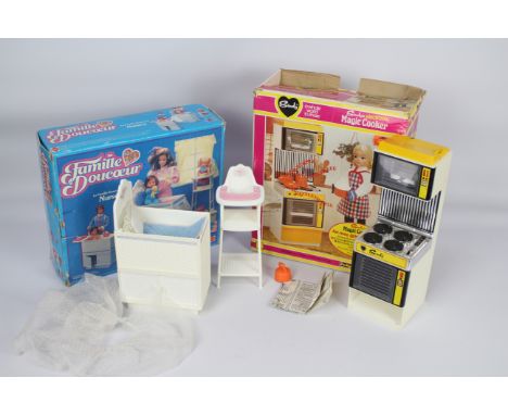 Pedigree, Mattel - Sindy - 2 x boxed Sindy furniture sets - Lot includes a #44481 Electronic Magic Cooker which appears to be