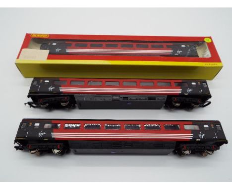 Hornby - three OO gauge model passenger carriages 'Virgin' livery op nos 12125, 42103 and 42090, all appear mint; one in mint