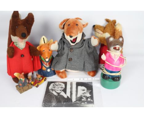 Basil Brush - Wendy Boston - Hasbro - 7 items to include 29cm Basil Brush light 1974. 30cm soft hand puppet by Wendy Boston. 