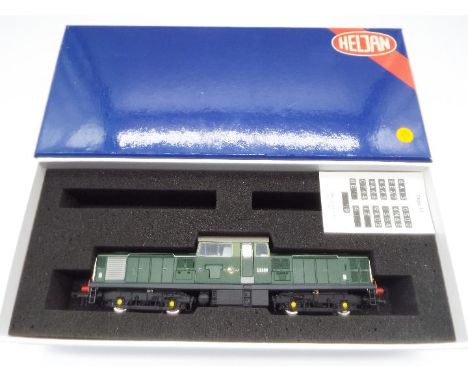 Heljan - an OO gauge model class 17 A-I-A  diesel electric locomotive, op no D8568, BR green livery with yellow panels, # 170