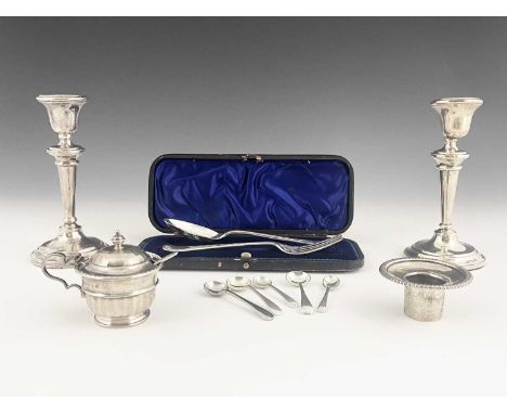 A mixed lot, comprising a pair of George V silver candlesticks with weighted bases, hallmarked Birmingham 1918, height 14.2cm