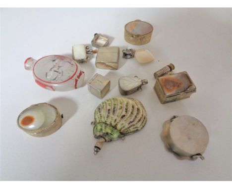 A small box of pill and snuff boxes 