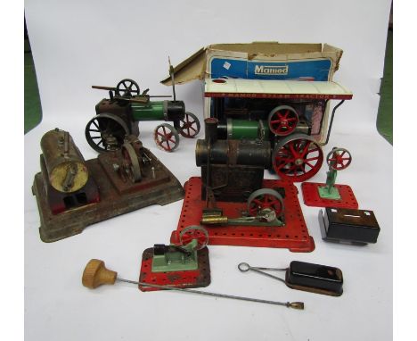 A boxed Mamod TE1A traction engine and unboxed example, together with two stationary engines