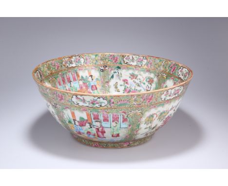 A CANTONESE FAMILLE ROSE BOWL, 19TH CENTURY,&nbsp;circular, enamel painted in the characteristic palette with figures, birds,