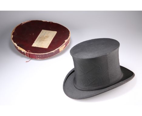 A VICTORIAN POP-UP OPERA TOP HAT, in box with label inscribed "From ROYAL AUTOMOBILE CLUB / PALL MALL / LONDON".