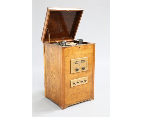 ~ A VINTAGE LEAK RADIOGRAM&nbsp;with Garrard turntable, the turntable type A70
