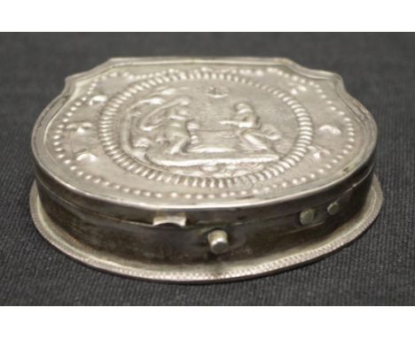 Continental silver figural embossed snuff box width 7.5cm approx