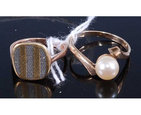 A 9ct gold and cultured pearl set ring; together with a yellow metal signet ring, 5.5g (2)