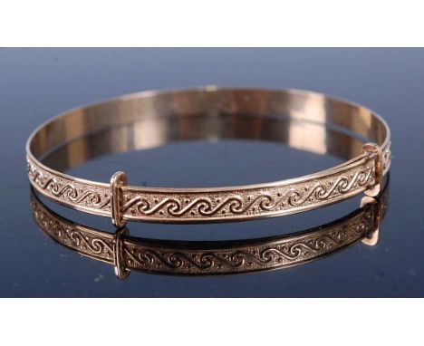 A Victorian style 9ct gold child's christening bangle, 3.8g