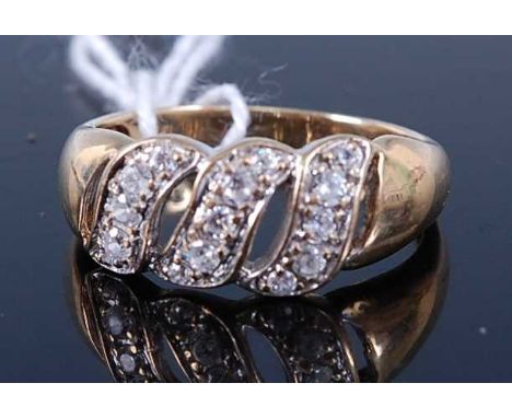 A modern 9ct gold CZ set dress ring, 3g, size P