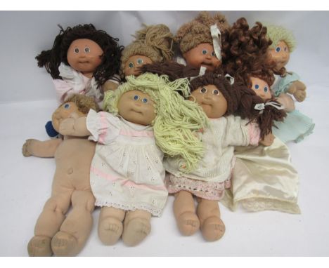 Eight Vintage Xavier Roberts 'Cabbage Patch Kids' dolls (8) 