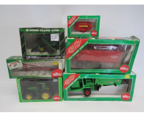 Five boxed Siku Farmer Series 1:32 scale diecast agricultural vehicles to include 2966 three axeled tipping trailer, 3856 Wuh