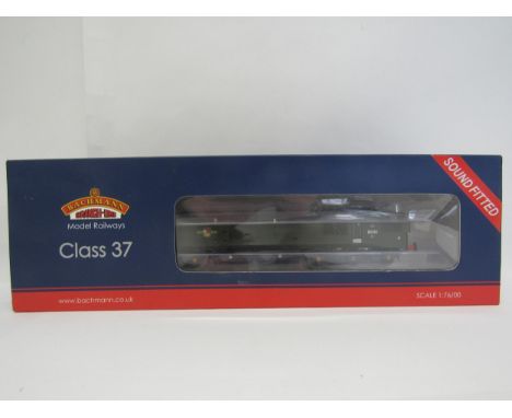 A boxed Bachmann Branch-Line 00 gauge model railway 32-791DS Class 37 D6739 diesel locomotive in BR green, DCC sound fitted 