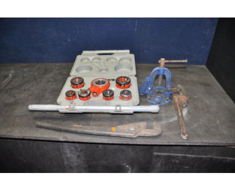 A RECORD 92C PIPE CLAMP, a Rigid R200 pipe threading kit, a Rigid pipe wrench and another pipe wrench (4)
