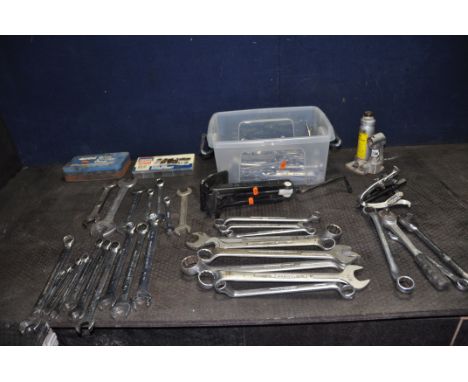 A TRAY CONTAINING AUTOMOTIVE TOOLS including Gedore, Draper, King Dick Tipco spanners, a set of 10 Imperial Kennedy Professio