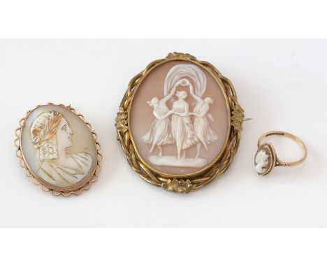 A carved shell cameo ring, the marquise-shaped plaque decorated with female bust in ropework border, 9ct. yellow gold shank, 