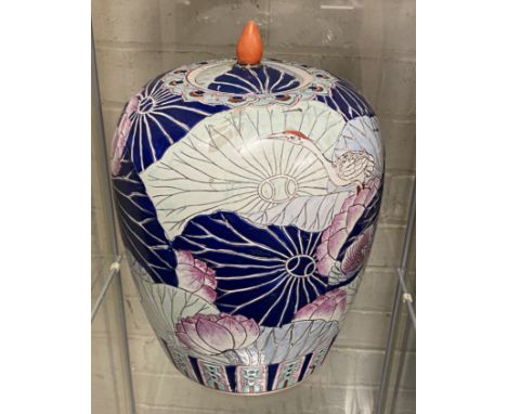 ORIENTAL FAMILLE VERTE LIDDED CERAMIC URN A/F 31CMS (H) APPROX