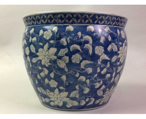 CHINESE STONEWARE PLANTER, LATE 20TH CENTURY, ALONG WITH AN ALABASTER DISH the planter decorated in blue and whiteplanter 21.