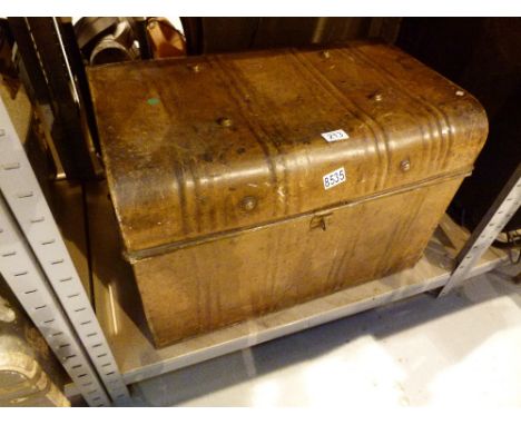 Metal trunk