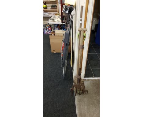 GARDEN TOOLS