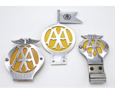 Collection of 3 x Vintage AA badges to include: AA badge number OC111, AA badge number 284522 and AA badge number 57430L. Ple