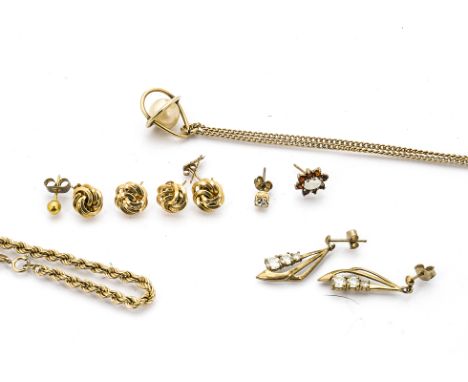 A quantity of miscellaneous gold jewellery, including ear studs, ruby pendant, bracelets etc 20g in total 