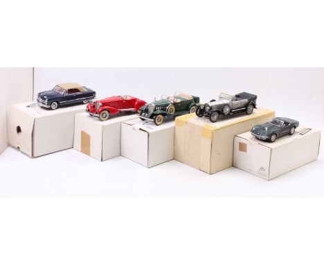 Five boxed Franklin Mint 1/24 scale part complete or damaged vehicles to include a 1968 Chevrolet Corvette, a 1949 Ford Custo