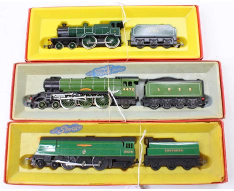 Three Hornby locos &amp; tenders: R869S Southern ‘Battle of Britain’ 4-6-2 ‘Winston Churchill’; R855 LNER ‘Flying Scotsman’ 4