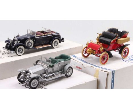 Three boxed Franklin Mint 1/24 scale diecast vehicles to include a 1903 Ford Model A, a 1907 Rolls Royce Silver Ghost, and a 