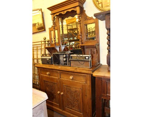 Scumbled mirror back sideboard