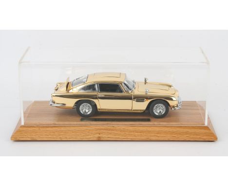 James Bond 007 - Danbury Mint Special Edition Aston Martin DB5 1:24 scale model, gold plated, with certificate, paperwork, ou