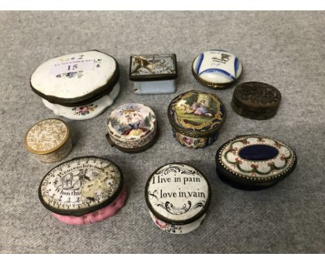 Qty of assorted enamel pill boxes