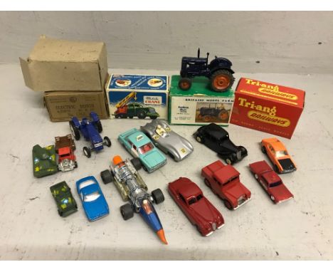 Britain's Model Farm toy of a Fordson Major tractor in original box & qty of various toy vehicles by Dinky etc.