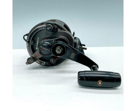 Ginormous tuna reel with 5 ball bearings, line capacity of 30lb./1100 yds., gear ratio H-3.5:1, L-1.4:1; Serial #TBM30/50-177