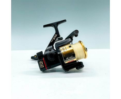 Light saltwater size reel in a great looking black and gold finish. Convenient fold up handle and line capacity of 10 lb./210