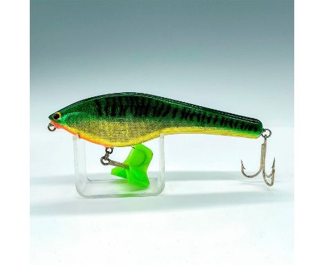 Bright foil colors with scale like look, two treble hooks, and tiger stripes. Issued: 20th CenturyDimensions: 6.5"LCondition: