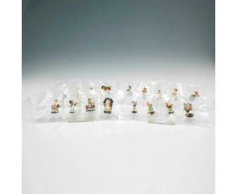 New, sealed in original packaging. Issued: 20th centuryDimensions: 6"L x 7"WManufacturer: Goebel HummelCountry of Origin: Ger