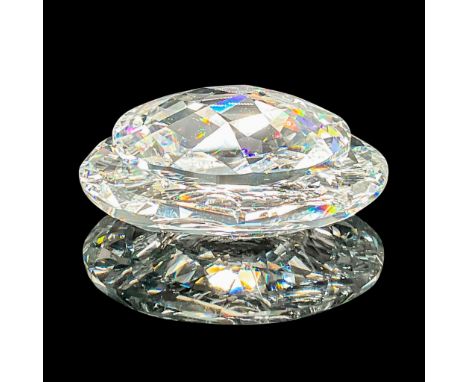 Only available to the SCS members, this two-piece Harmony Tropical Jewelry Box features a round clear faceted crystal bowl wi