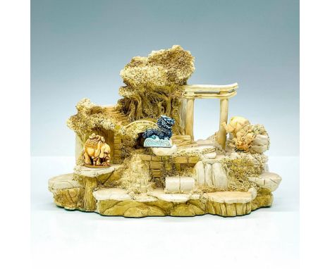Lightly detailed resin vignette for display of Goebel Olszewski tiny figurines. Includes 3 tiny figurines, two elephants and 