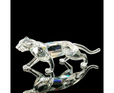 This Swarovski crystal leopard is made from clear crystal and was part of the African Wildlife theme group. This item has its