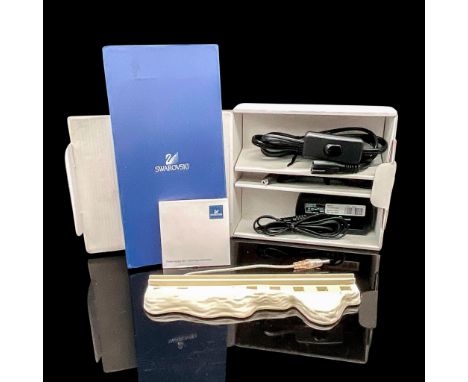 The LED illuminated display stand for Harmony, the first edition of the Wonders of the Sea Trilogy. The 3 LED illuminated dis