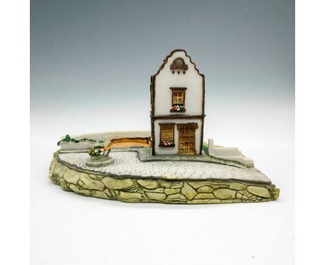 Handcrafted town scene with cobblestone street. Goebel sticker. 954-D. Artist: OlszewskiIssued: c. 1988Dimensions: 7.5"L x 6"